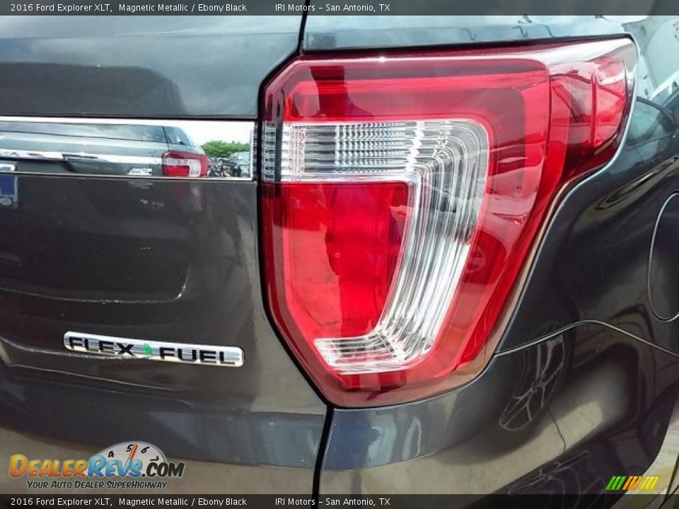 2016 Ford Explorer XLT Magnetic Metallic / Ebony Black Photo #4