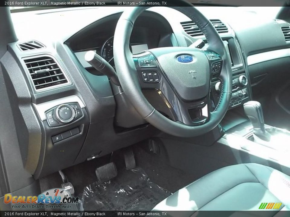 2016 Ford Explorer XLT Magnetic Metallic / Ebony Black Photo #18