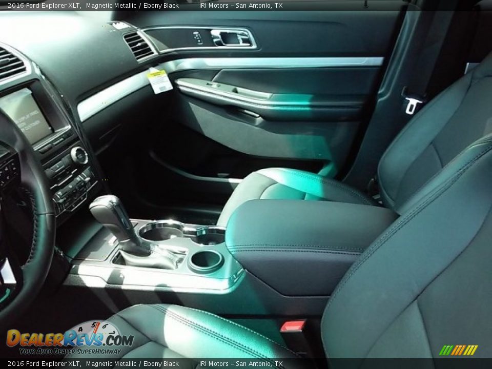 2016 Ford Explorer XLT Magnetic Metallic / Ebony Black Photo #20