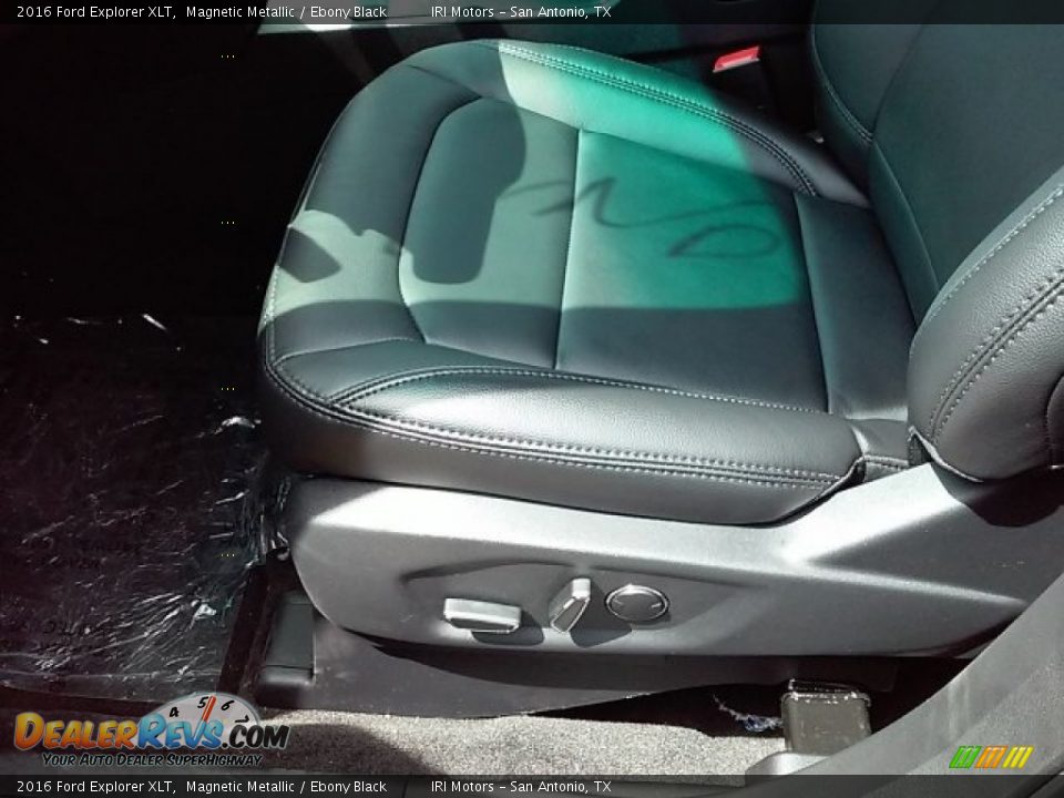 2016 Ford Explorer XLT Magnetic Metallic / Ebony Black Photo #22