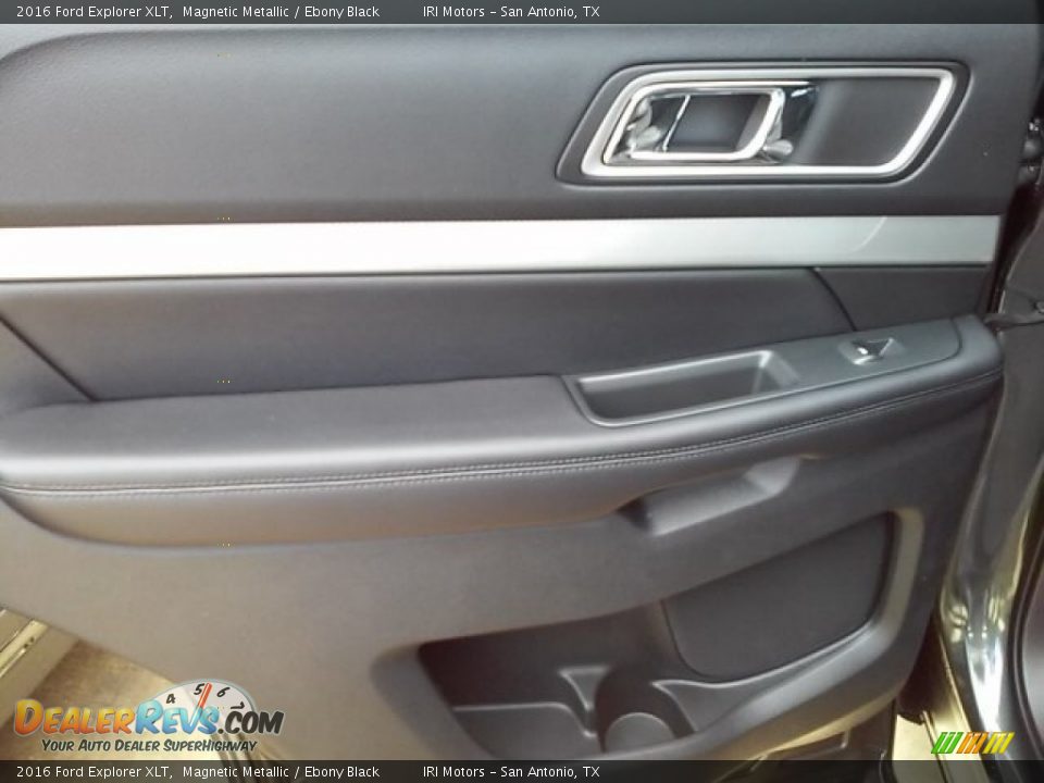 2016 Ford Explorer XLT Magnetic Metallic / Ebony Black Photo #23