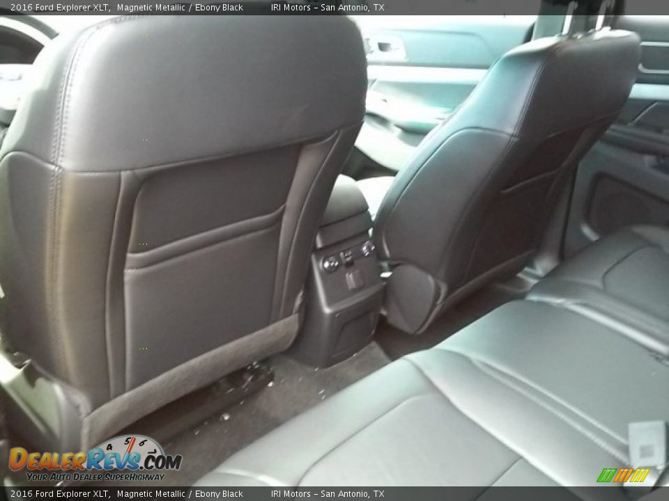 2016 Ford Explorer XLT Magnetic Metallic / Ebony Black Photo #24