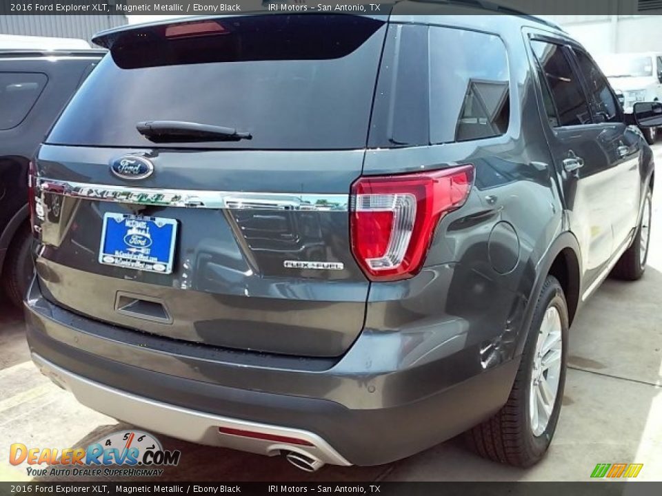 2016 Ford Explorer XLT Magnetic Metallic / Ebony Black Photo #28