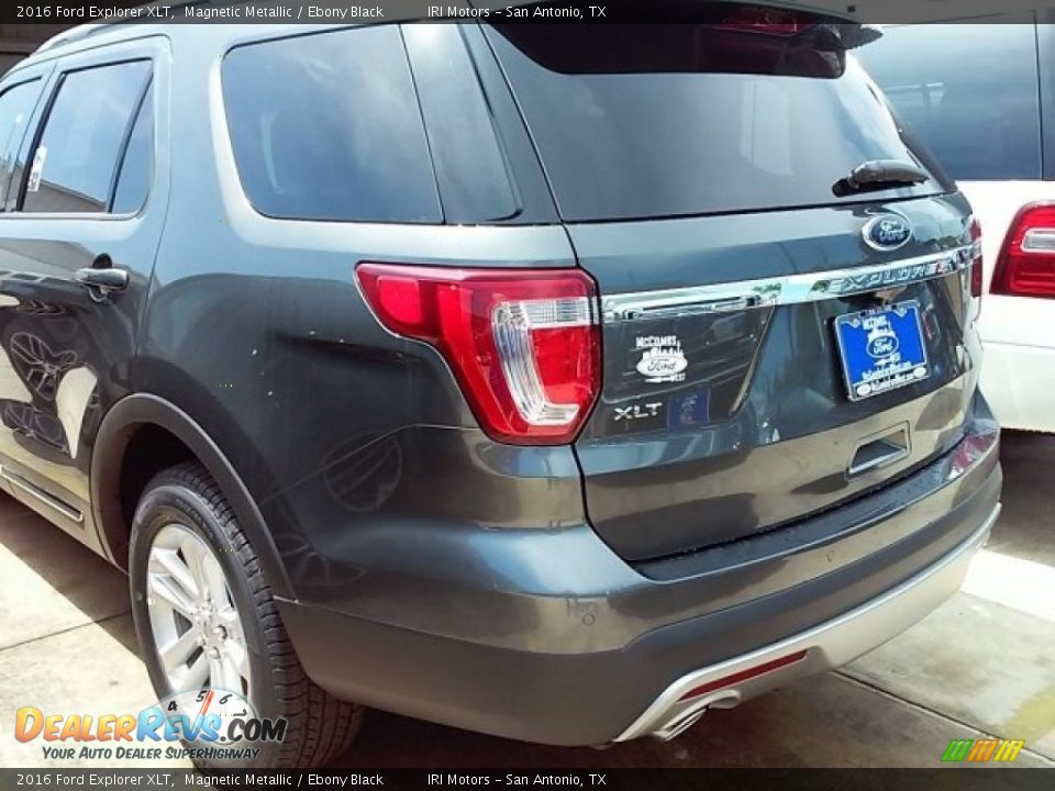 2016 Ford Explorer XLT Magnetic Metallic / Ebony Black Photo #29