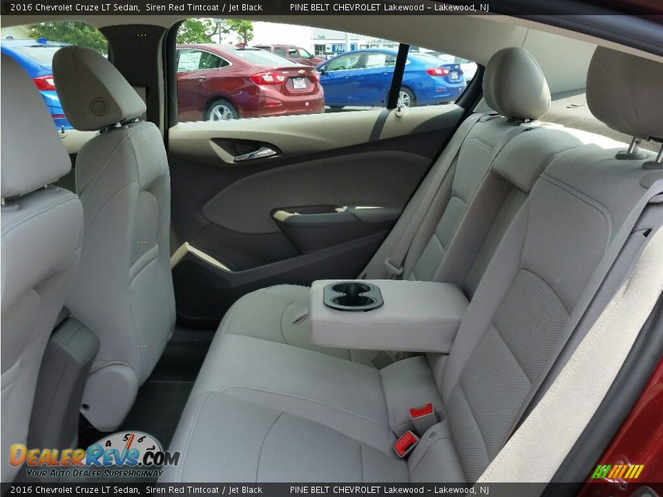 2016 Chevrolet Cruze LT Sedan Siren Red Tintcoat / Jet Black Photo #6