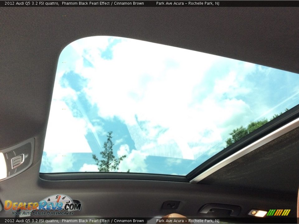 2012 Audi Q5 3.2 FSI quattro Phantom Black Pearl Effect / Cinnamon Brown Photo #14