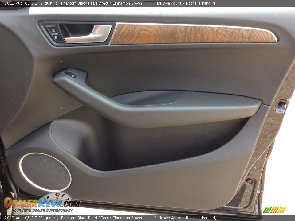 2012 Audi Q5 3.2 FSI quattro Phantom Black Pearl Effect / Cinnamon Brown Photo #25