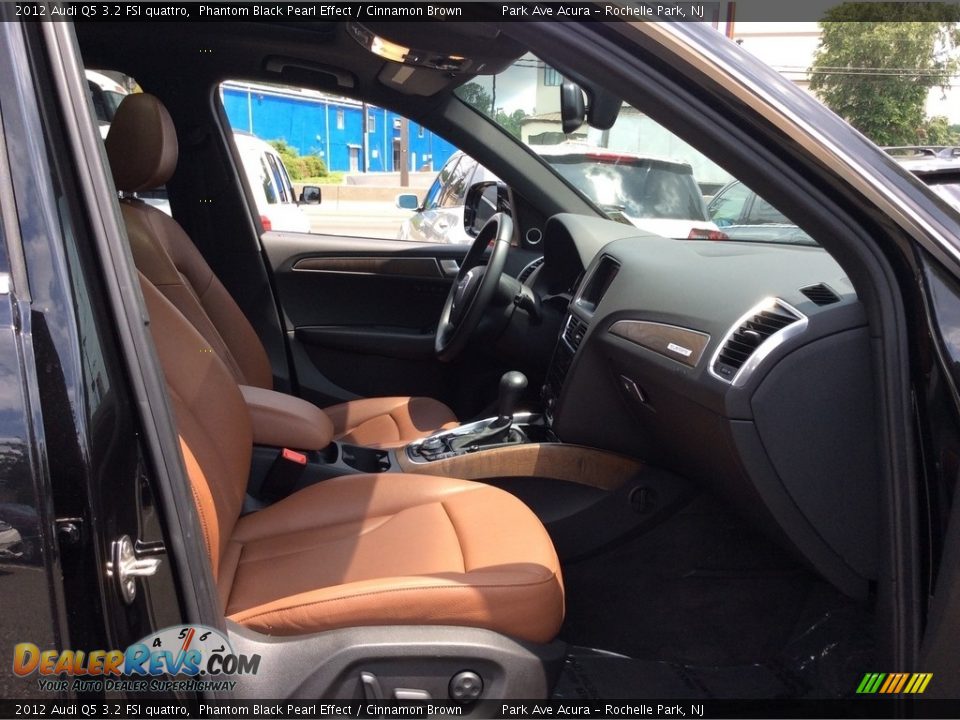 2012 Audi Q5 3.2 FSI quattro Phantom Black Pearl Effect / Cinnamon Brown Photo #27
