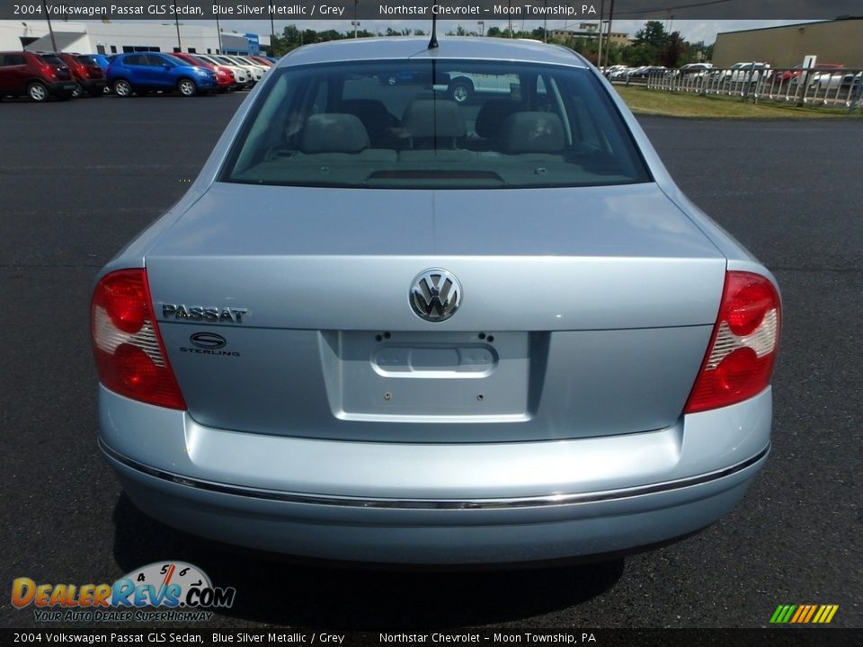 2004 Volkswagen Passat GLS Sedan Blue Silver Metallic / Grey Photo #3
