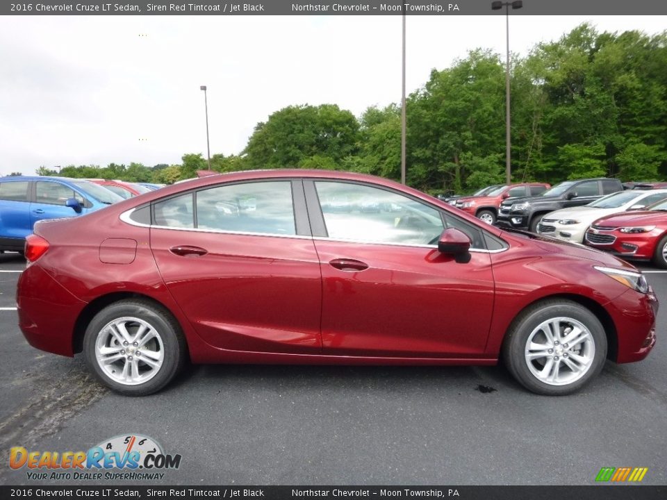 2016 Chevrolet Cruze LT Sedan Siren Red Tintcoat / Jet Black Photo #4