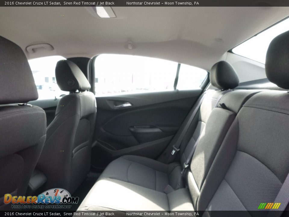 2016 Chevrolet Cruze LT Sedan Siren Red Tintcoat / Jet Black Photo #11
