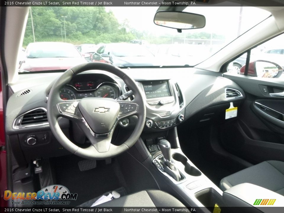 2016 Chevrolet Cruze LT Sedan Siren Red Tintcoat / Jet Black Photo #12