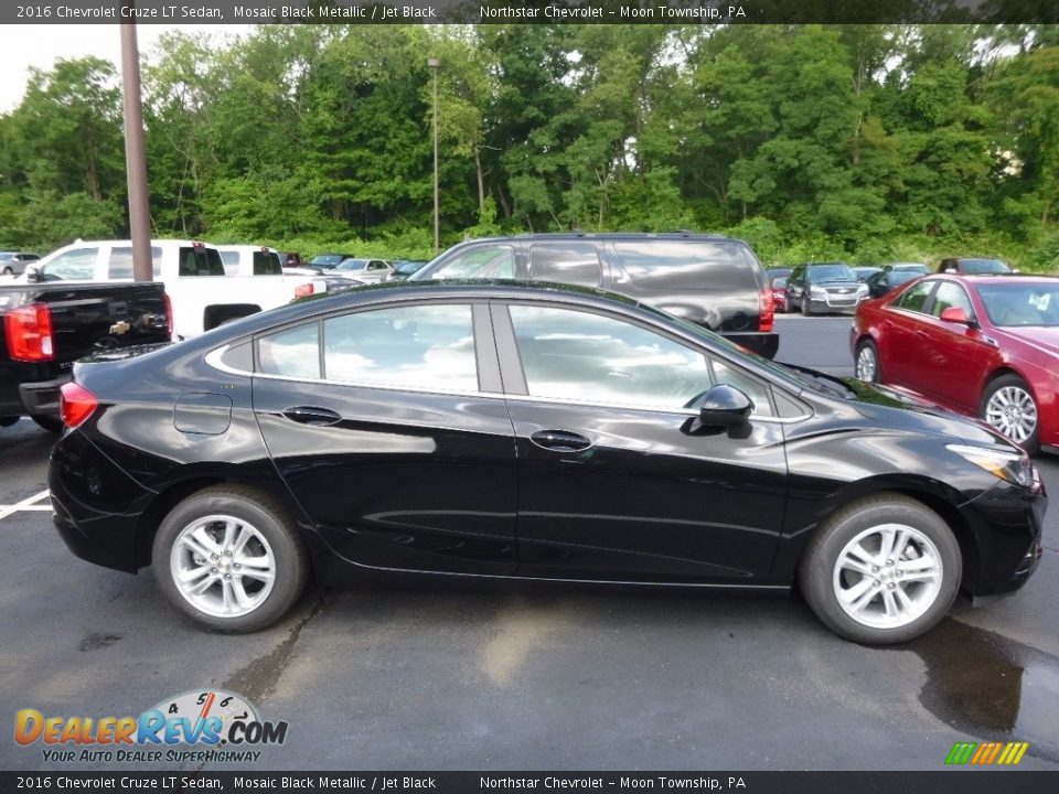 2016 Chevrolet Cruze LT Sedan Mosaic Black Metallic / Jet Black Photo #4