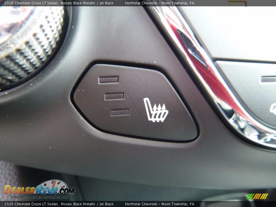 2016 Chevrolet Cruze LT Sedan Mosaic Black Metallic / Jet Black Photo #18