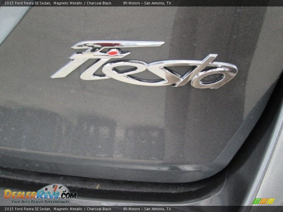 2015 Ford Fiesta SE Sedan Magnetic Metallic / Charcoal Black Photo #10
