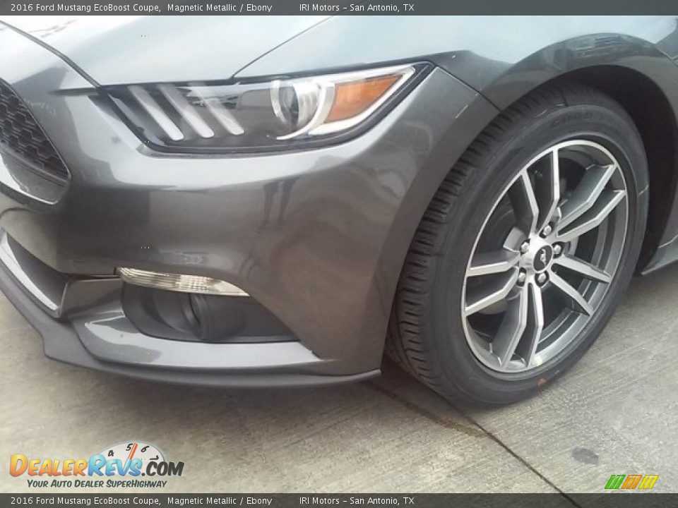 2016 Ford Mustang EcoBoost Coupe Magnetic Metallic / Ebony Photo #24
