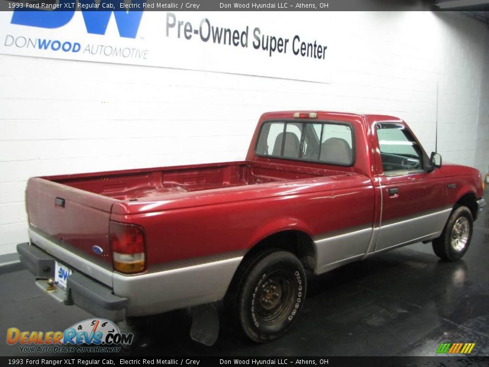 1993 Ford Ranger XLT Regular Cab Electric Red Metallic / Grey Photo #4