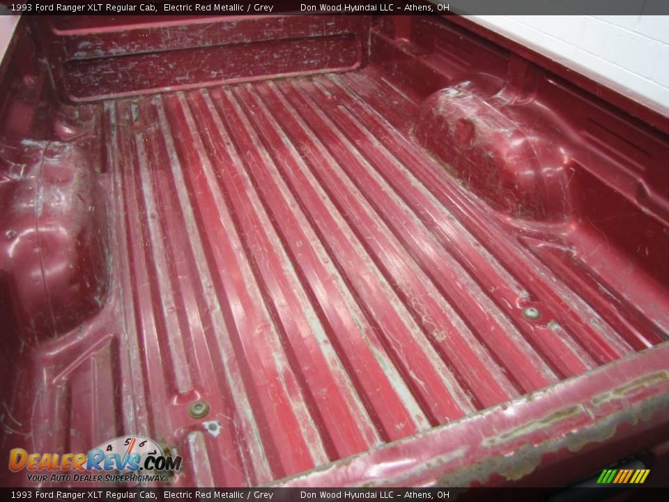 1993 Ford Ranger XLT Regular Cab Electric Red Metallic / Grey Photo #9