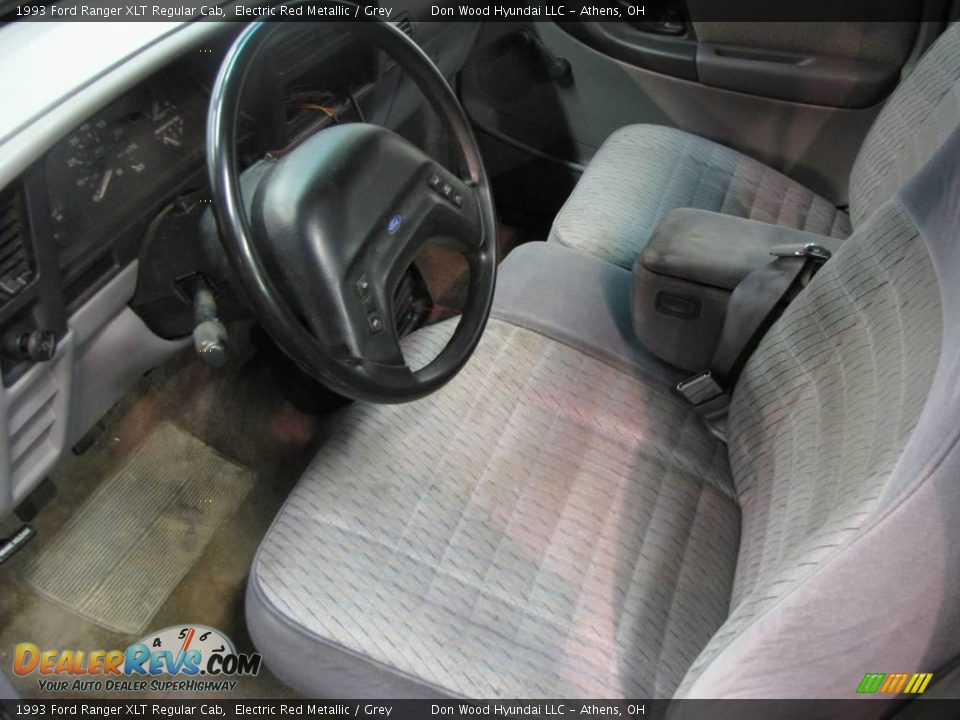 1993 Ford Ranger XLT Regular Cab Electric Red Metallic / Grey Photo #10