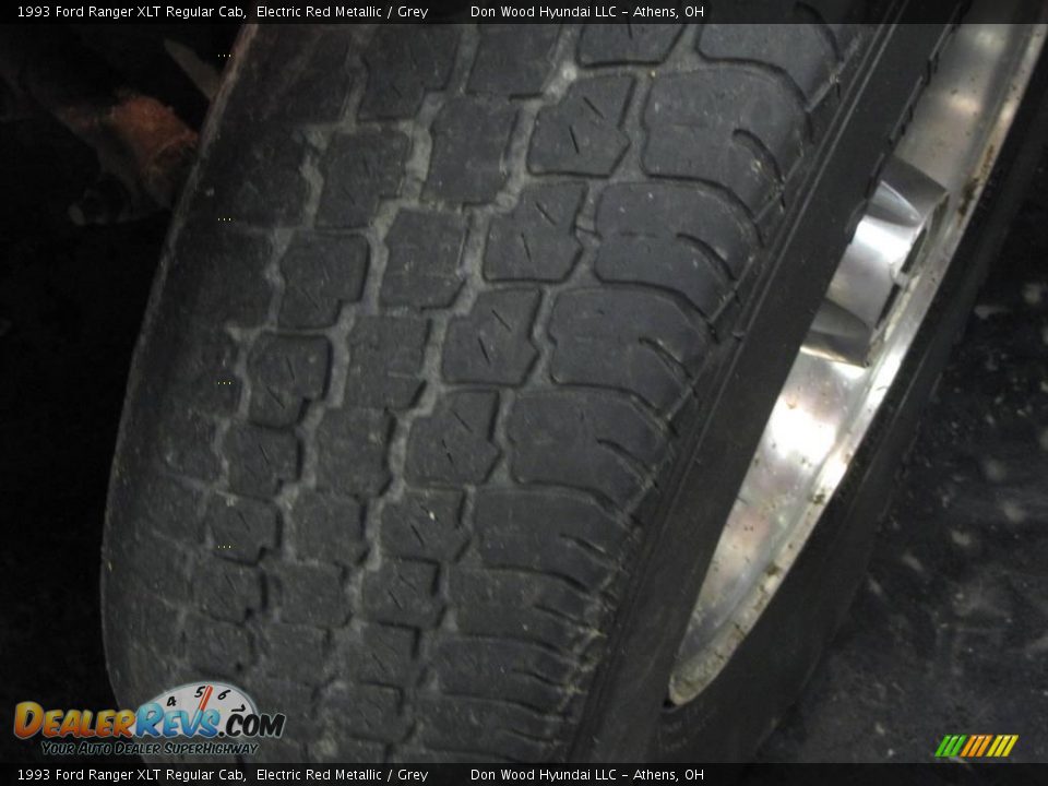 1993 Ford Ranger XLT Regular Cab Electric Red Metallic / Grey Photo #15