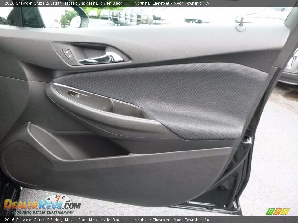 2016 Chevrolet Cruze LS Sedan Mosaic Black Metallic / Jet Black Photo #6