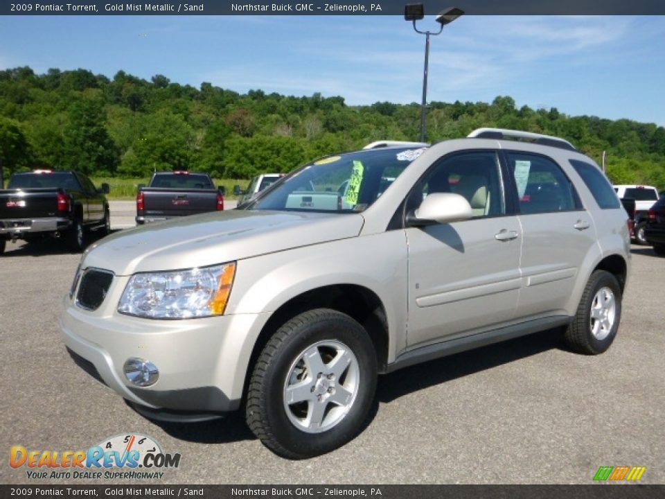 Front 3/4 View of 2009 Pontiac Torrent  Photo #1