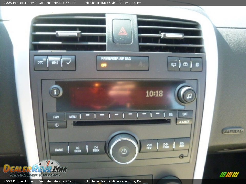 2009 Pontiac Torrent Gold Mist Metallic / Sand Photo #23