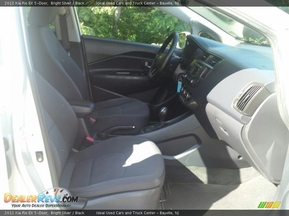 2013 Kia Rio EX 5-Door Bright Silver / Black Photo #9