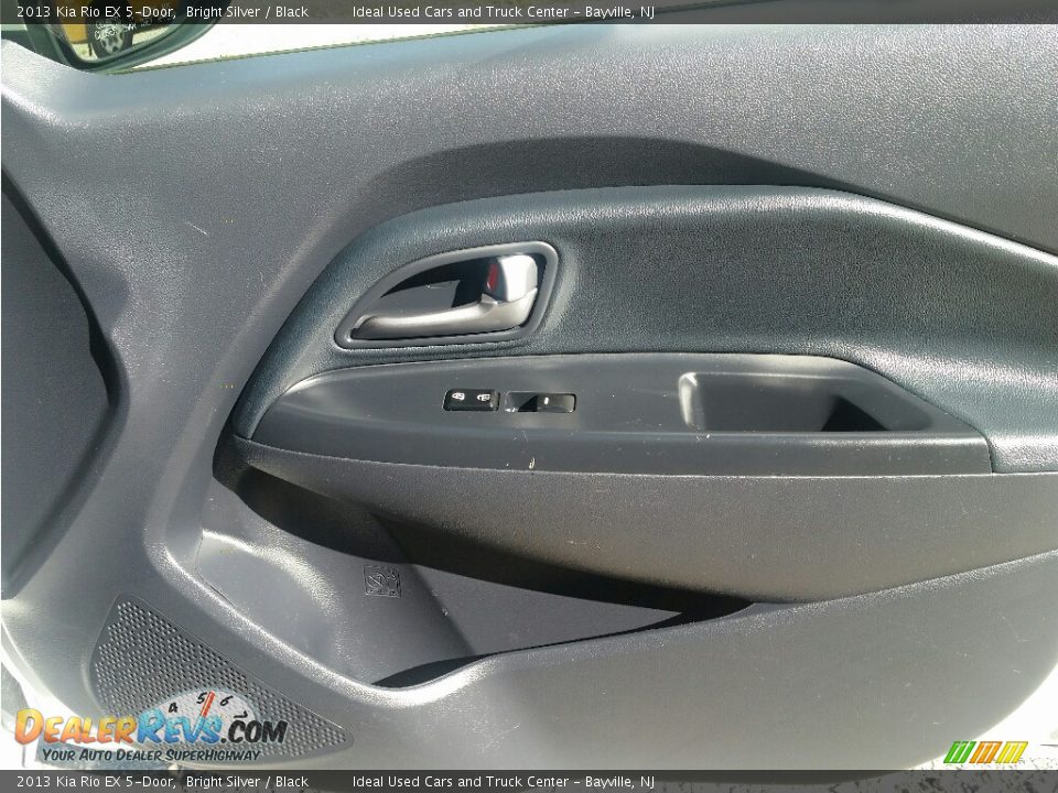 2013 Kia Rio EX 5-Door Bright Silver / Black Photo #10