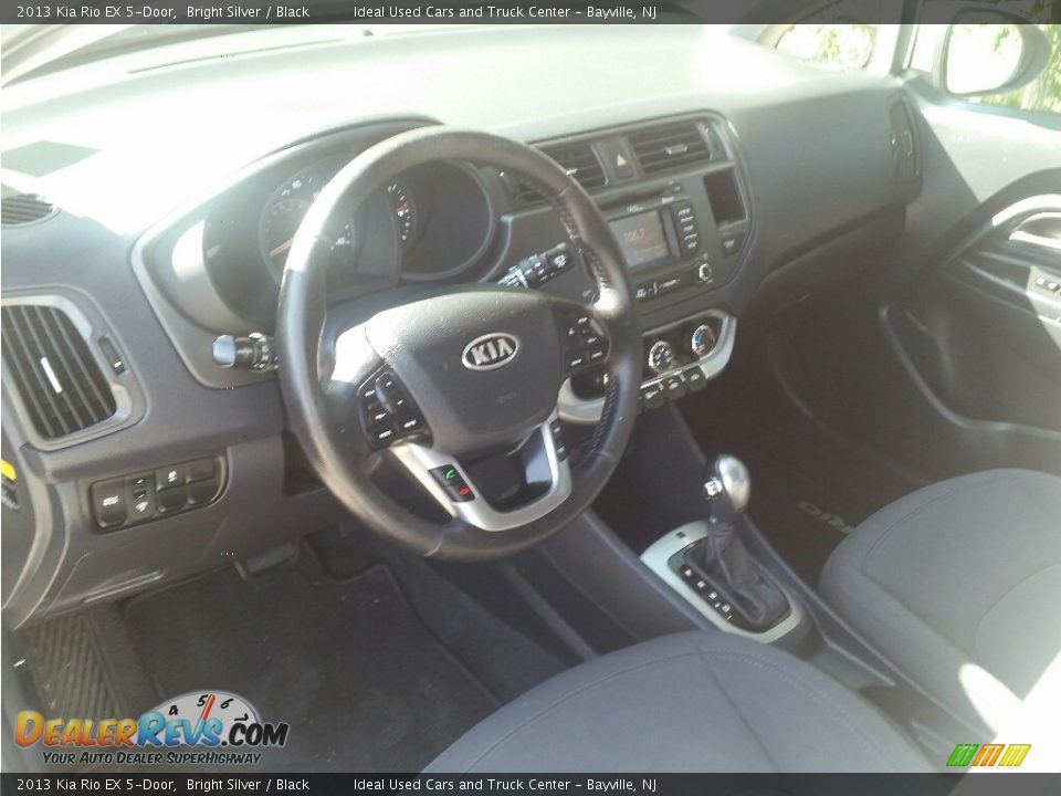 2013 Kia Rio EX 5-Door Bright Silver / Black Photo #19