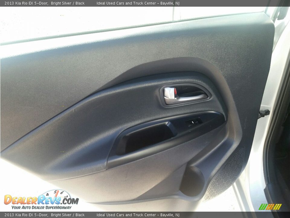 2013 Kia Rio EX 5-Door Bright Silver / Black Photo #22