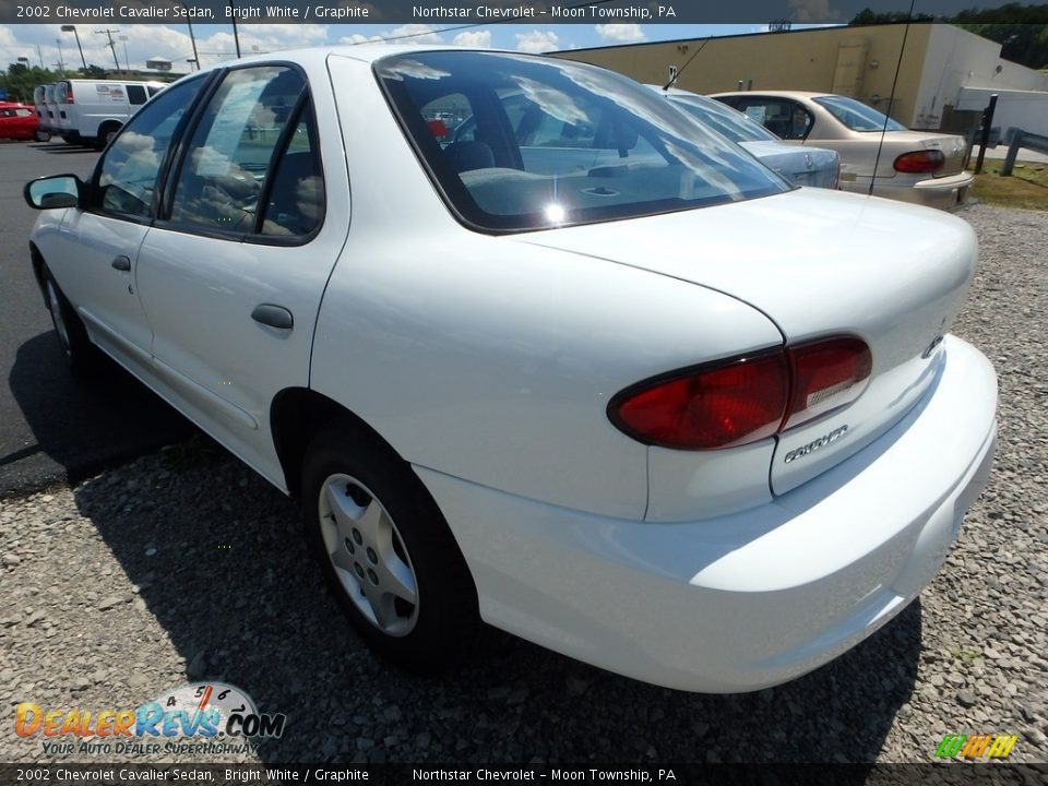 2002 Chevrolet Cavalier Sedan Bright White / Graphite Photo #2