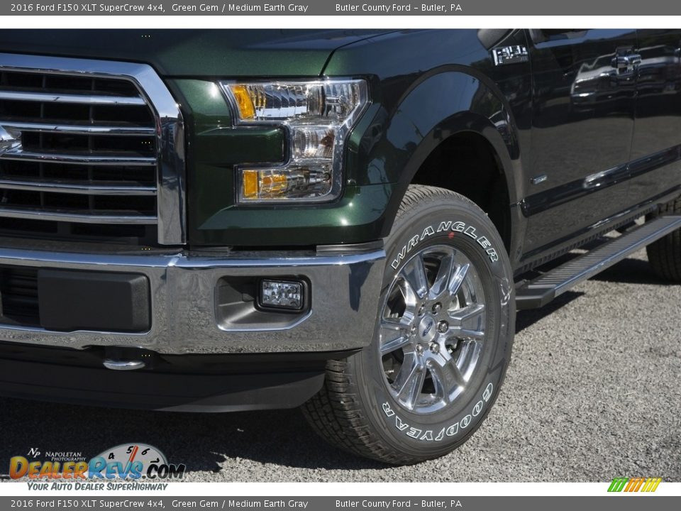 2016 Ford F150 XLT SuperCrew 4x4 Green Gem / Medium Earth Gray Photo #2
