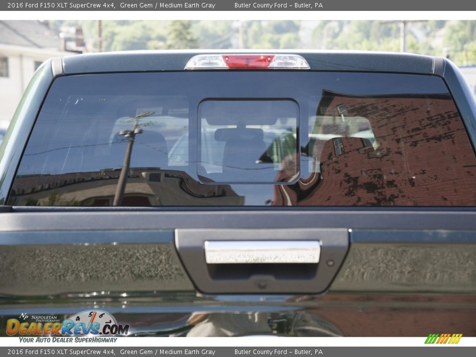2016 Ford F150 XLT SuperCrew 4x4 Green Gem / Medium Earth Gray Photo #3