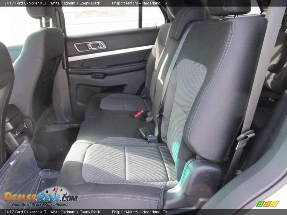 2017 Ford Explorer XLT White Platinum / Ebony Black Photo #18