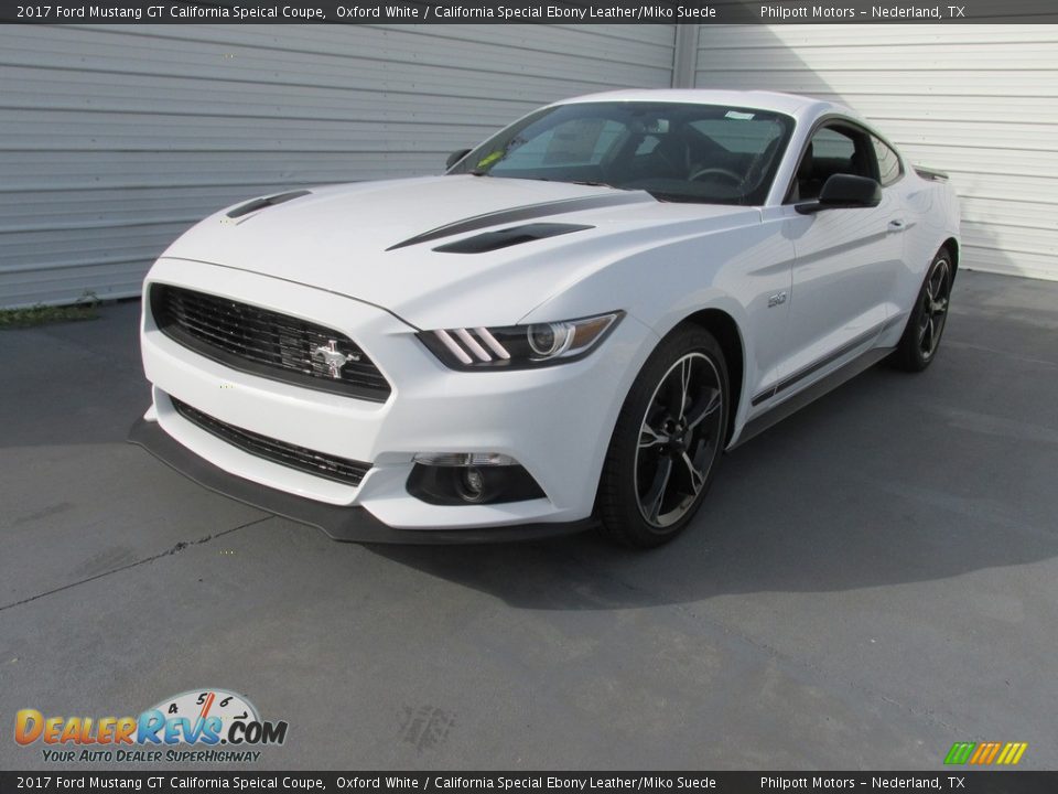 Front 3/4 View of 2017 Ford Mustang GT California Speical Coupe Photo #7