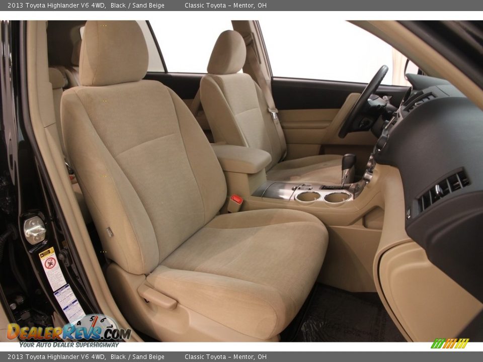 2013 Toyota Highlander V6 4WD Black / Sand Beige Photo #14