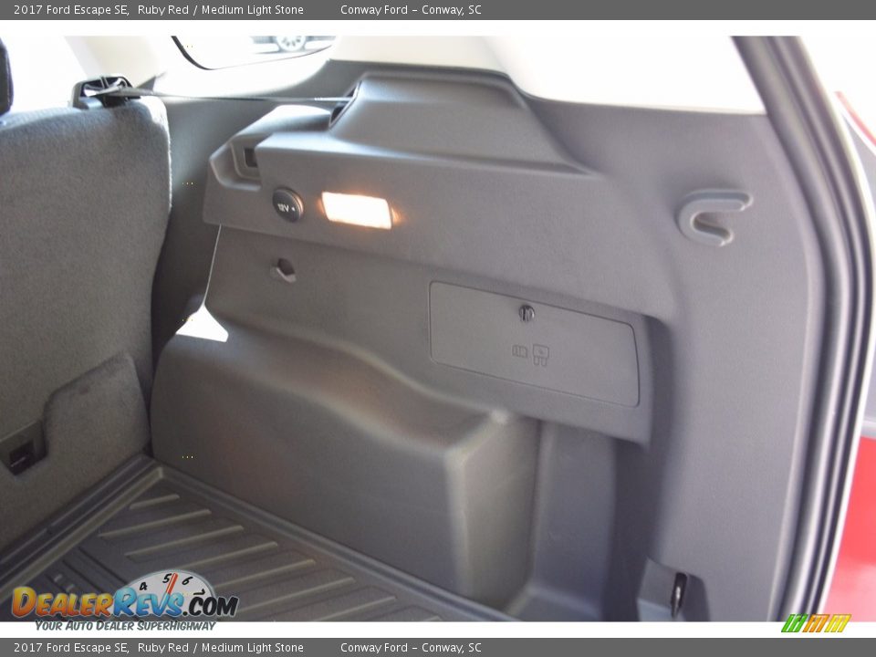 2017 Ford Escape SE Ruby Red / Medium Light Stone Photo #17