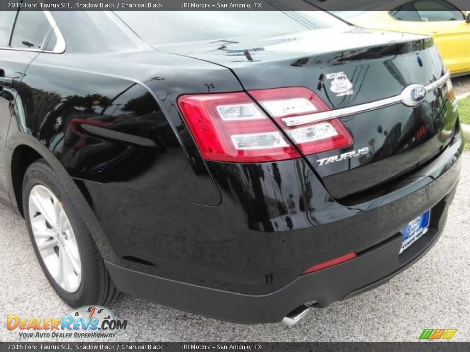 2016 Ford Taurus SEL Shadow Black / Charcoal Black Photo #7