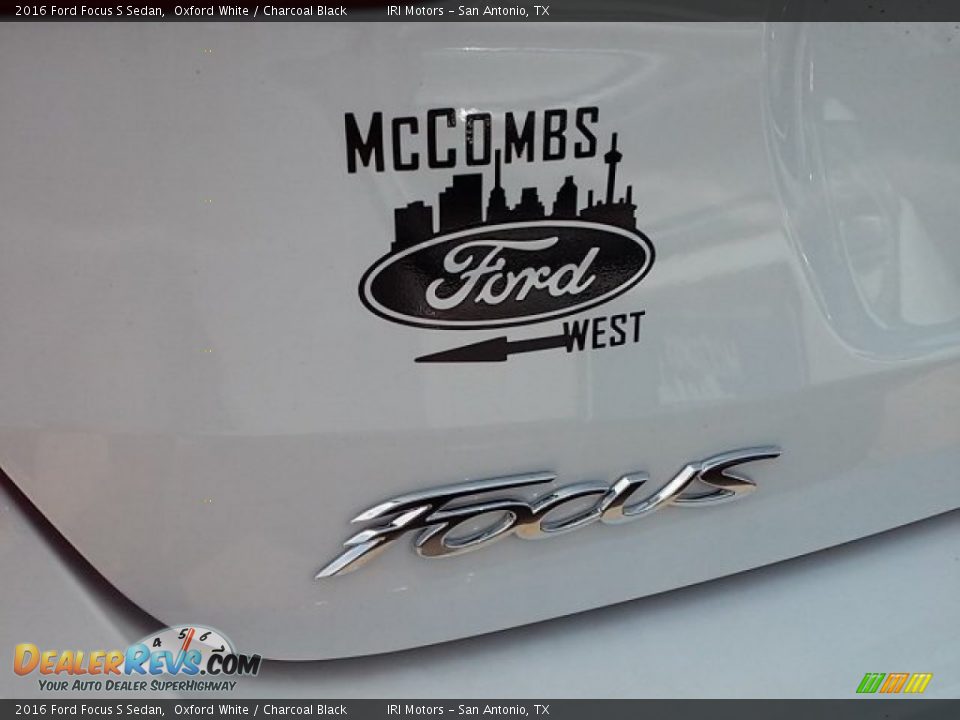 2016 Ford Focus S Sedan Oxford White / Charcoal Black Photo #13