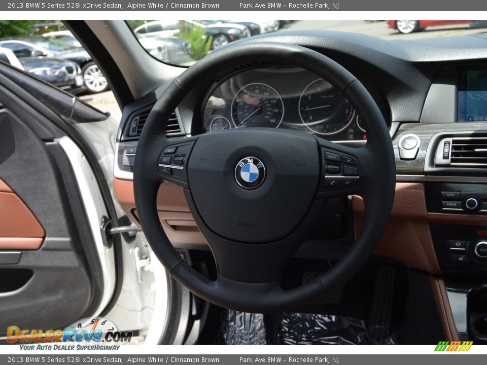 2013 BMW 5 Series 528i xDrive Sedan Alpine White / Cinnamon Brown Photo #18
