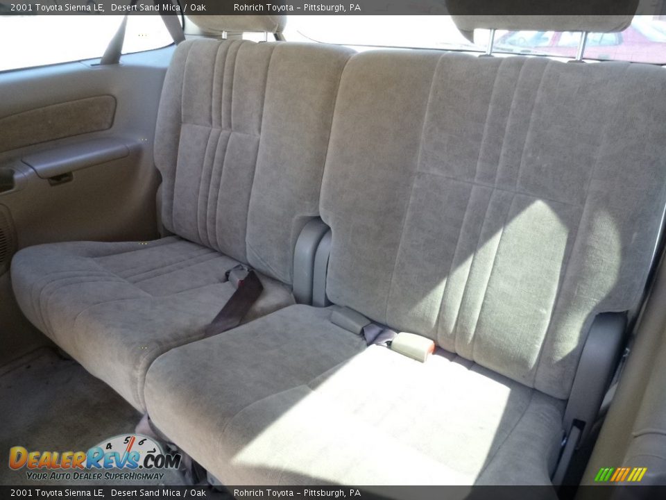 2001 Toyota Sienna LE Desert Sand Mica / Oak Photo #17