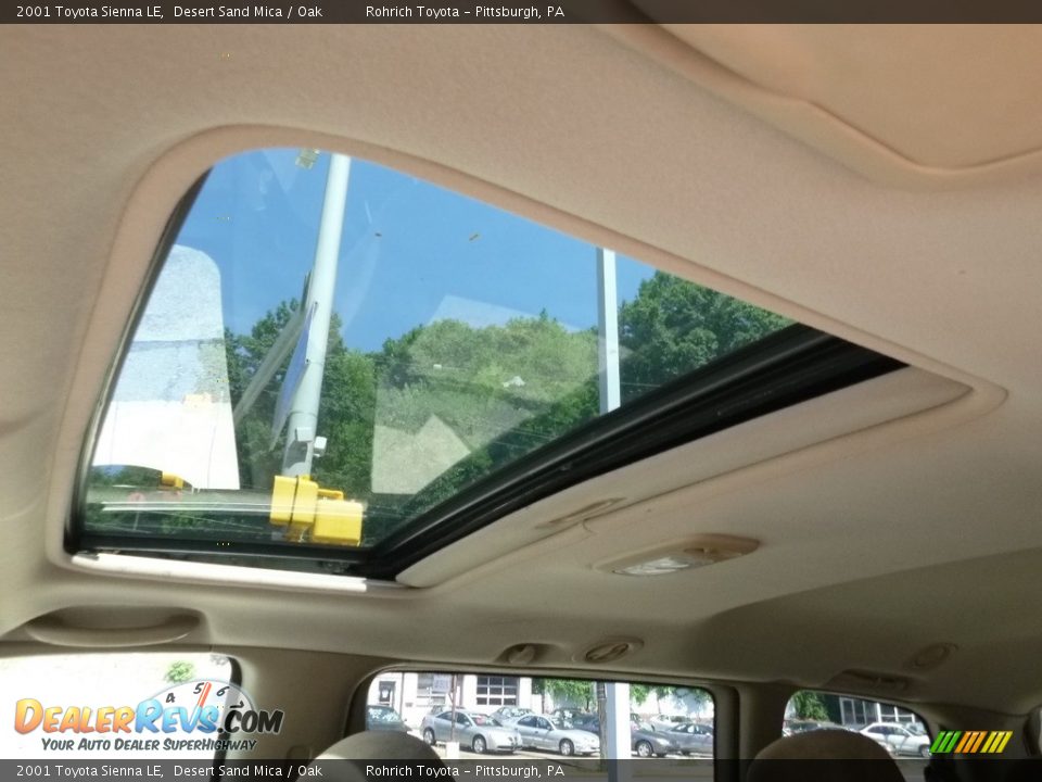 2001 Toyota Sienna LE Desert Sand Mica / Oak Photo #20