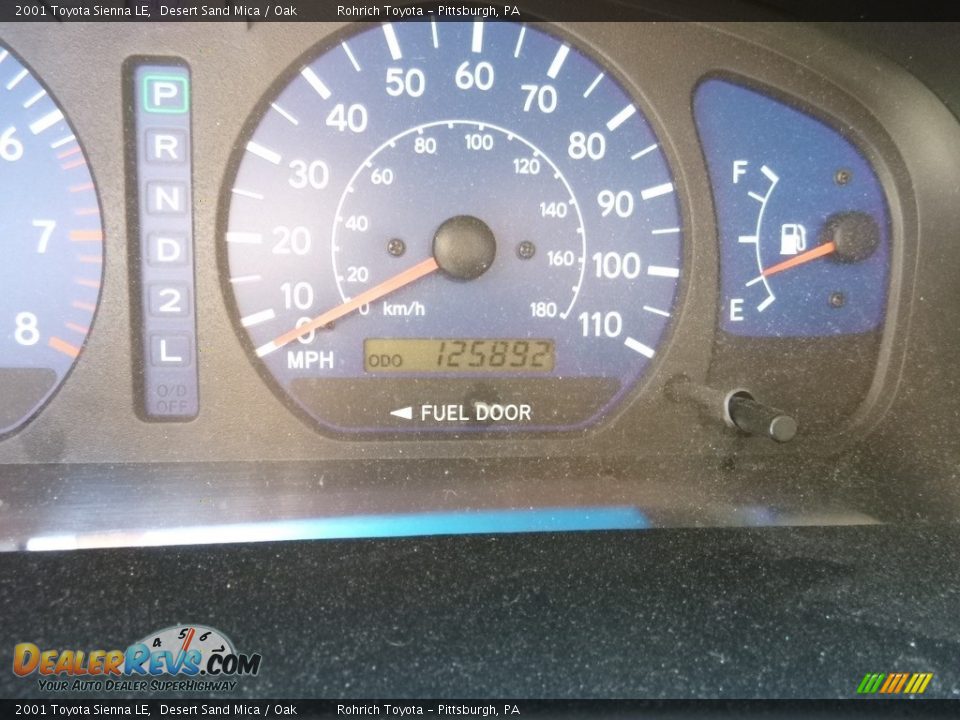 2001 Toyota Sienna LE Desert Sand Mica / Oak Photo #22