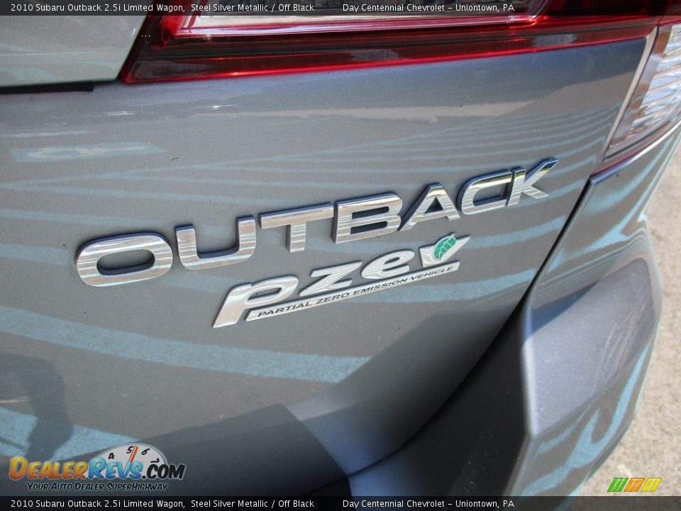 2010 Subaru Outback 2.5i Limited Wagon Steel Silver Metallic / Off Black Photo #6