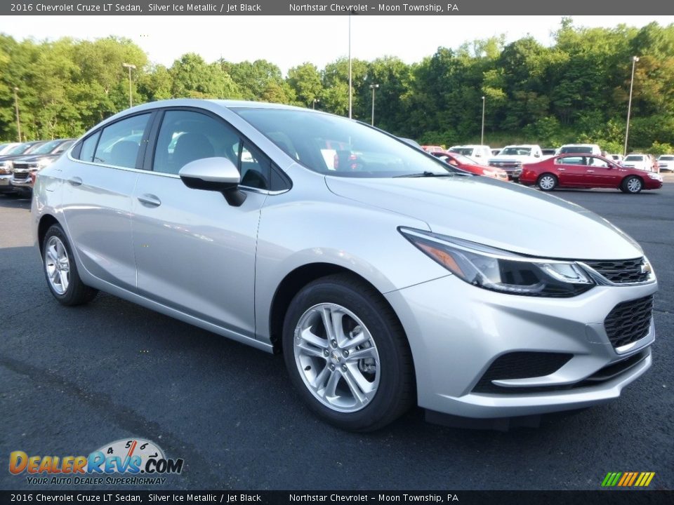 2016 Chevrolet Cruze LT Sedan Silver Ice Metallic / Jet Black Photo #3