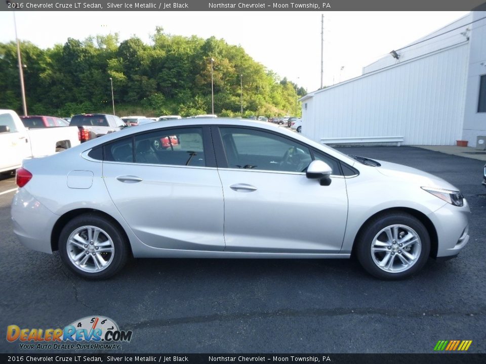 2016 Chevrolet Cruze LT Sedan Silver Ice Metallic / Jet Black Photo #4