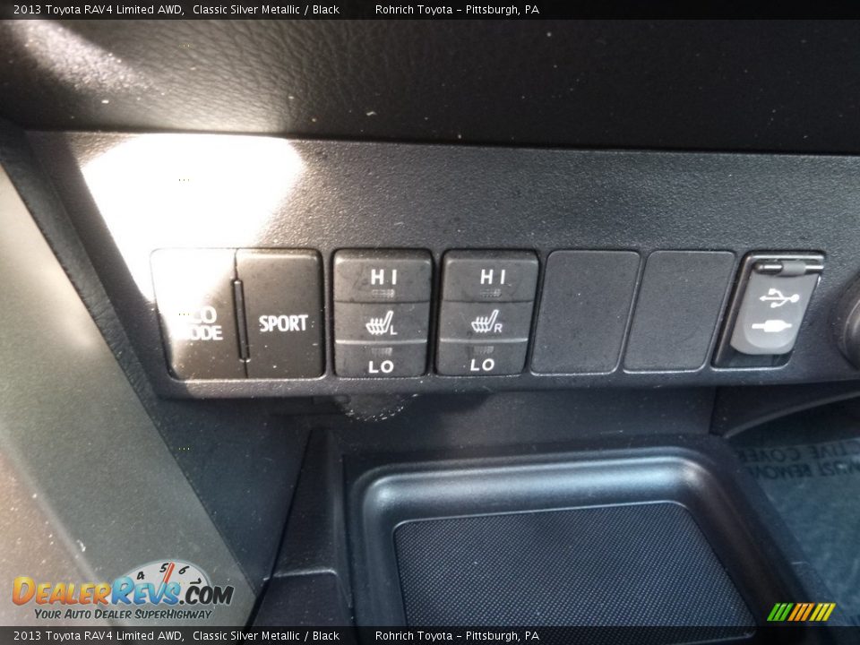 2013 Toyota RAV4 Limited AWD Classic Silver Metallic / Black Photo #22