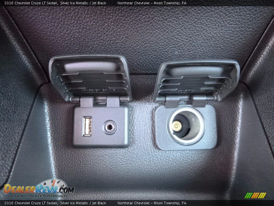 2016 Chevrolet Cruze LT Sedan Silver Ice Metallic / Jet Black Photo #19