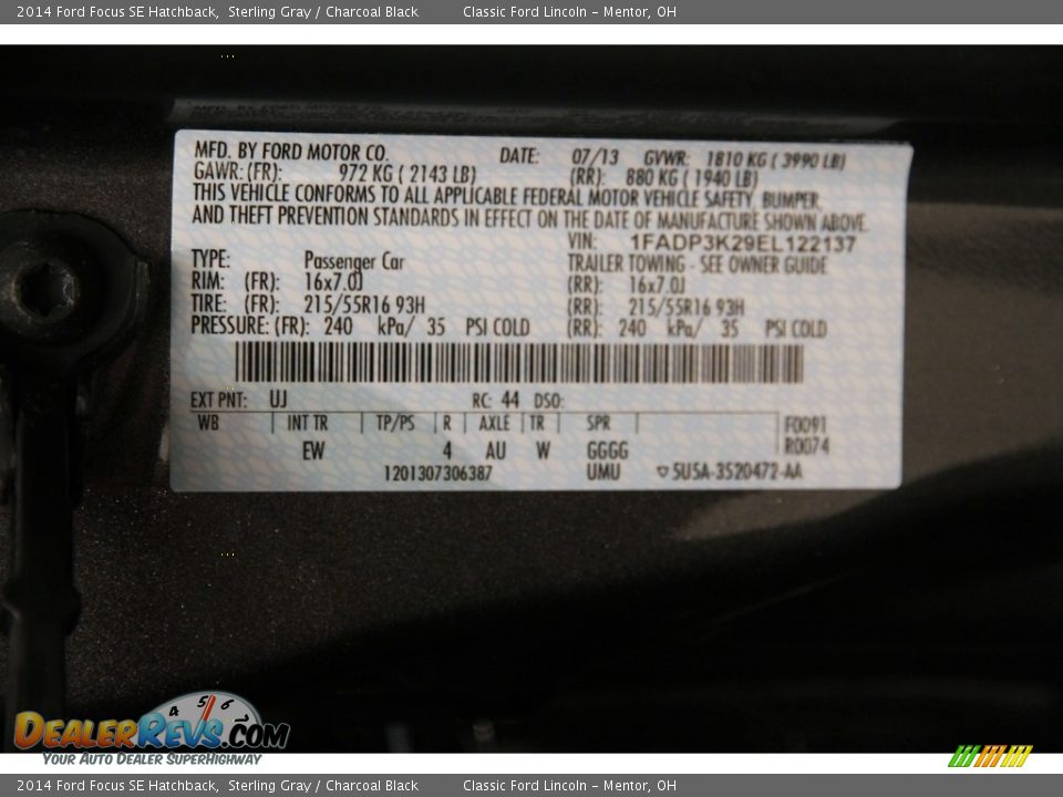 2014 Ford Focus SE Hatchback Sterling Gray / Charcoal Black Photo #20